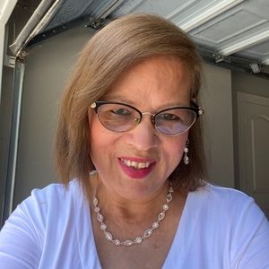 Meet your Posher, Dulce